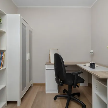 Red In Wroclaw With Two Bedrooms And Desk For Remote Work By Renters Daire
