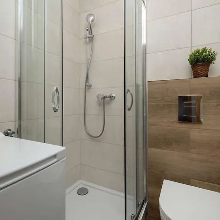 Red In Wroclaw With Two Bedrooms And Desk For Remote Work By Renters Daire