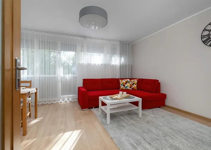 Appartamento Red In Wroclaw With Two Bedrooms And Desk For Remote Work By Renters Breslavia